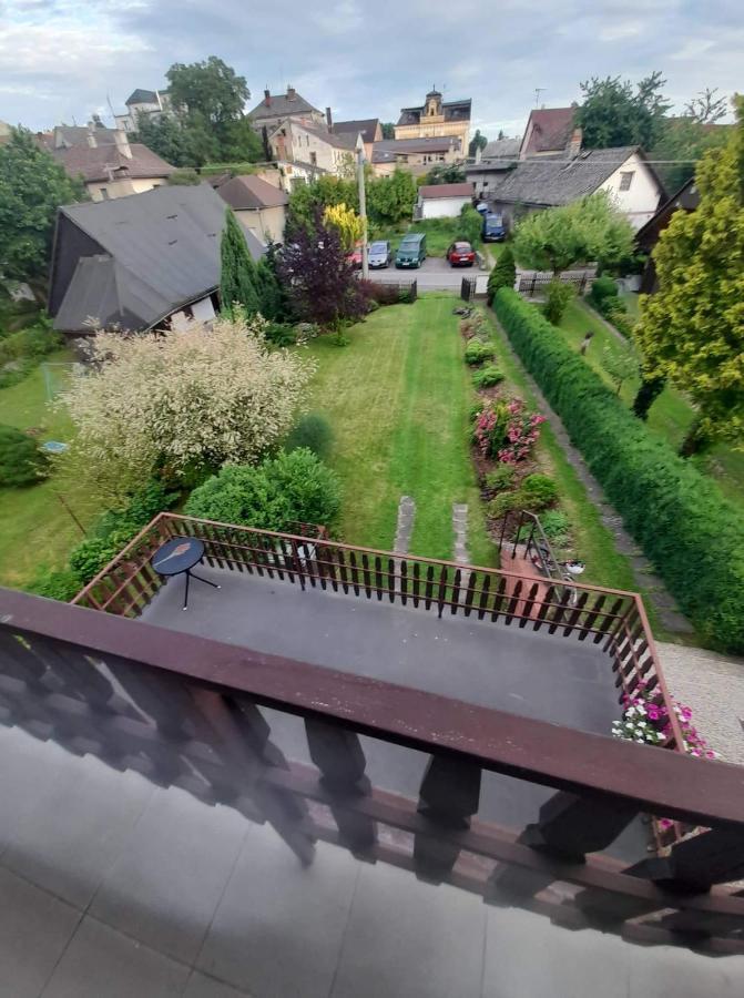 Petadvacitka Villa Česká Skalice Eksteriør billede